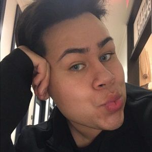 Meet your Posher, Eric